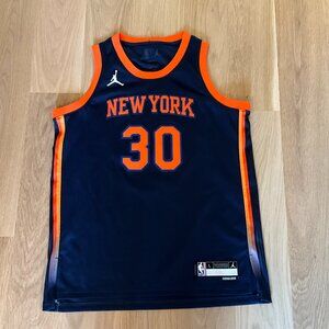 NY Knicks Jerssey - youth L